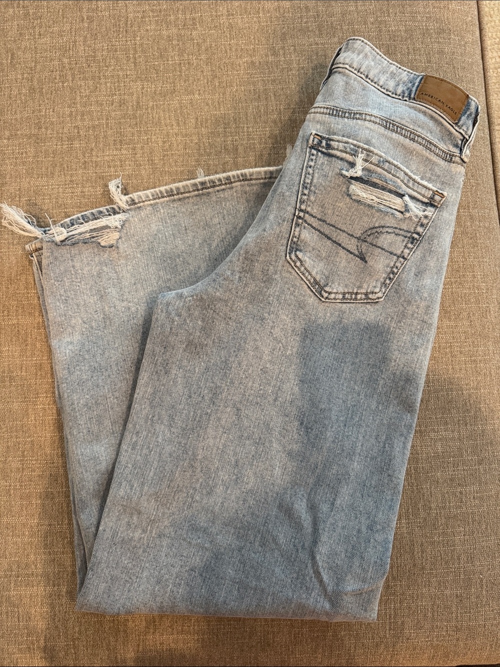 American Eagle Outfitters Light Wash Women’s Straight Jeans - Picture 5 of 5